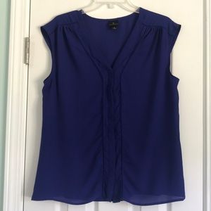 Worthington Sleeveless Blue Blouse Size Large